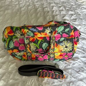 Vera Bradley travel bag